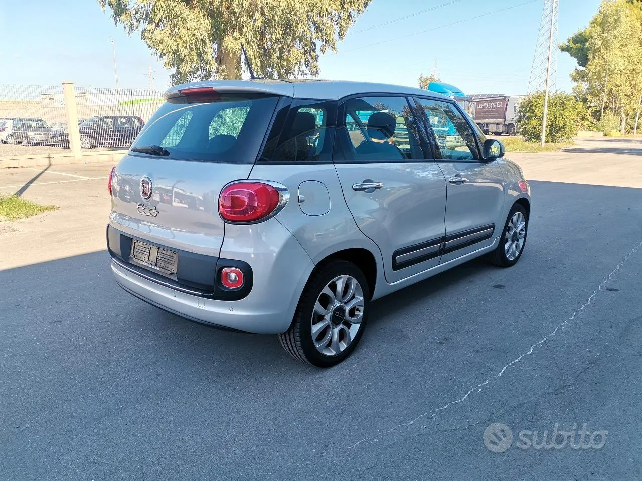 Fiat 500 L 2012 photo 4