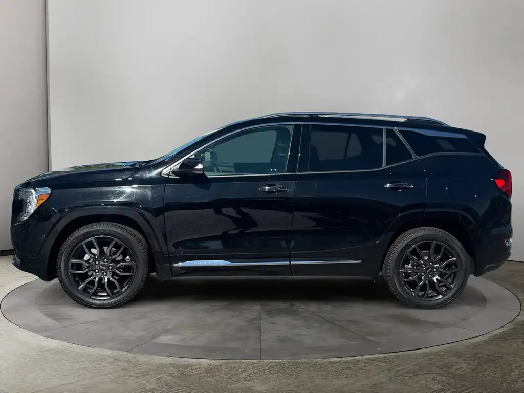 GMC Terrain 2023 photo 2