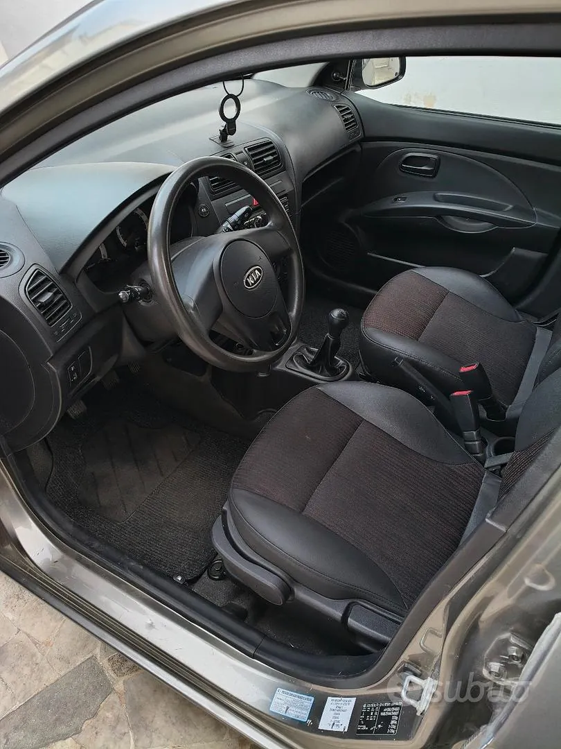 Kia Picanto 2010 photo 5