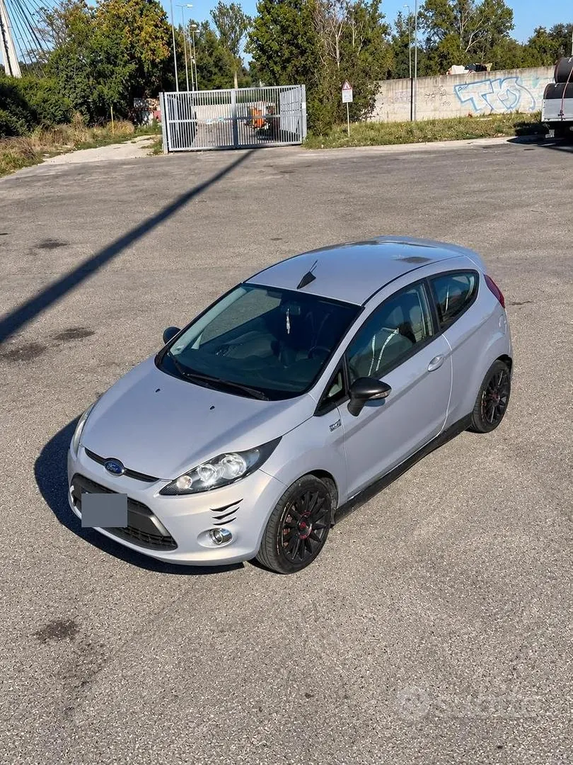 Ford Fiesta 2012 photo 5