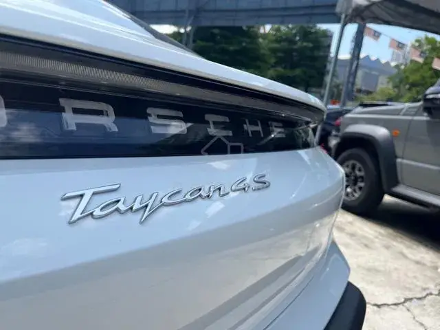 Porsche Taycan