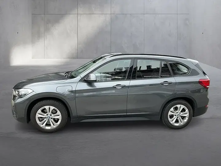 BMW X1 2022 photo 2