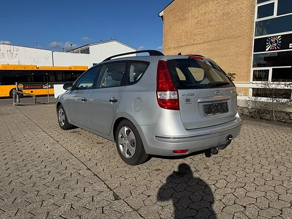 Hyundai I30 2010 photo 3