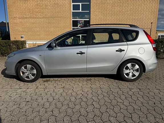 Hyundai I30 2010 photo 2