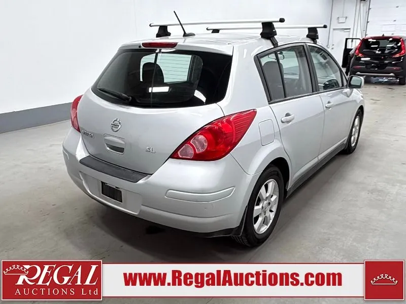 Nissan Versa 2012 photo 3