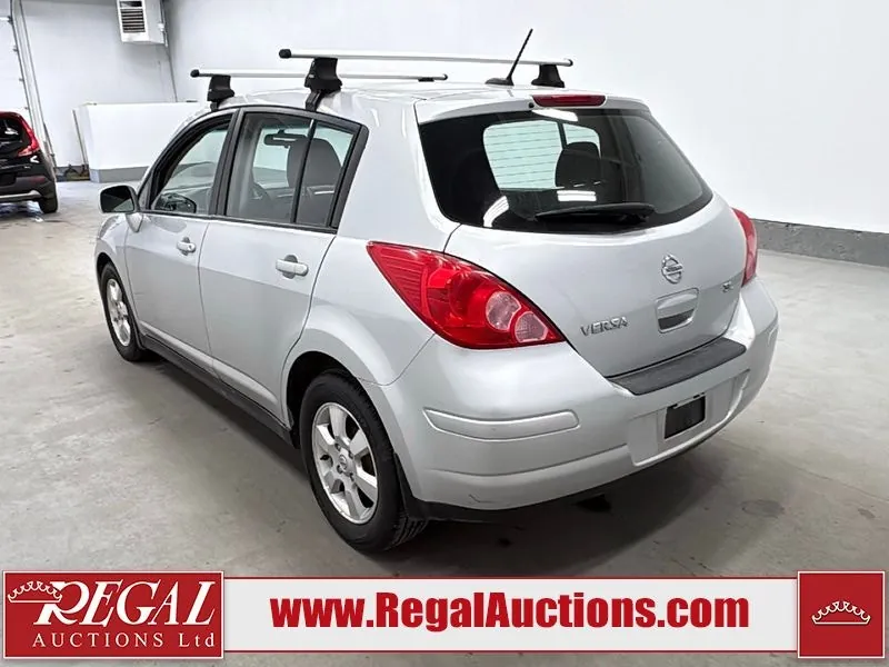 Nissan Versa 2012 photo 4