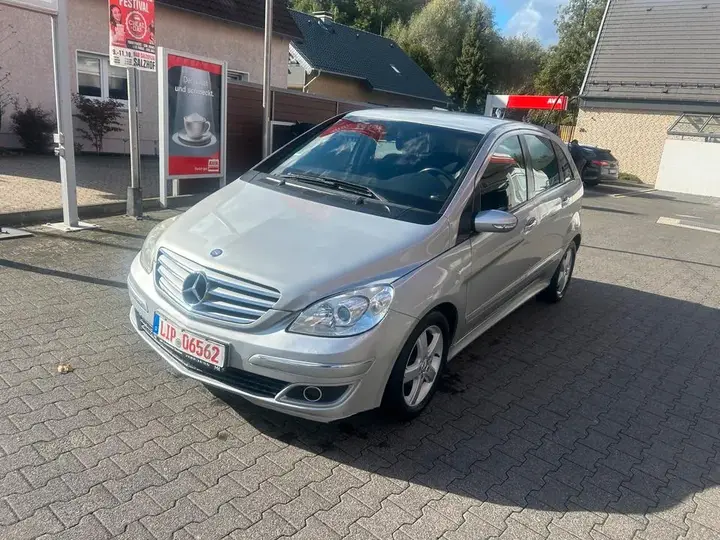 Mercedes-Benz B 170