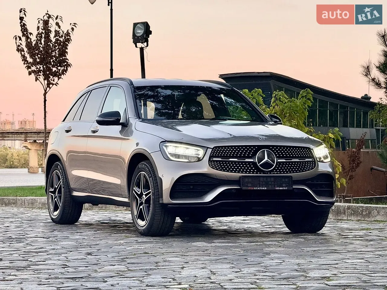 Mercedes-Benz Glc-Class 2020 photo 3