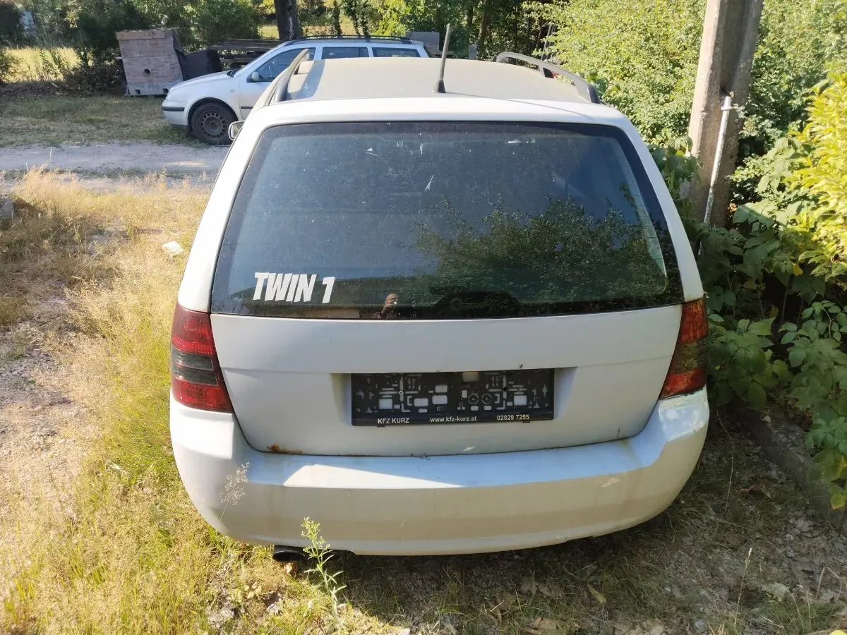 Volkswagen Bora 2003 photo 2