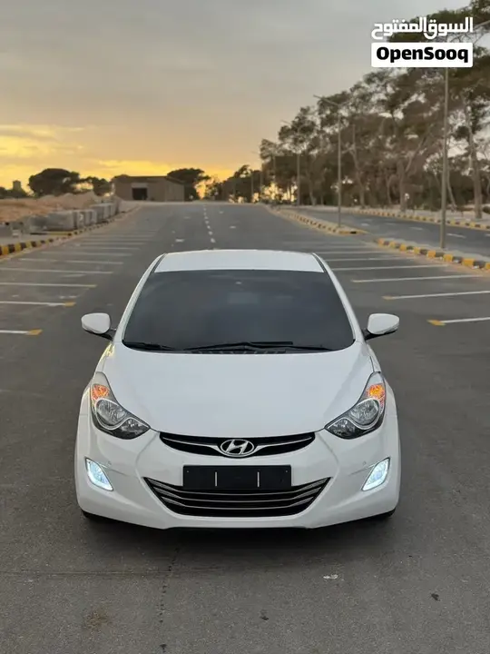 Hyundai Elantra 2013 photo 2