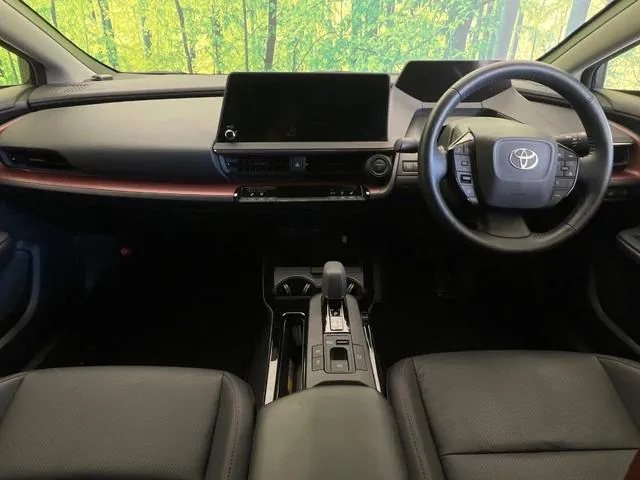 Toyota Prius Z 2023 photo 2