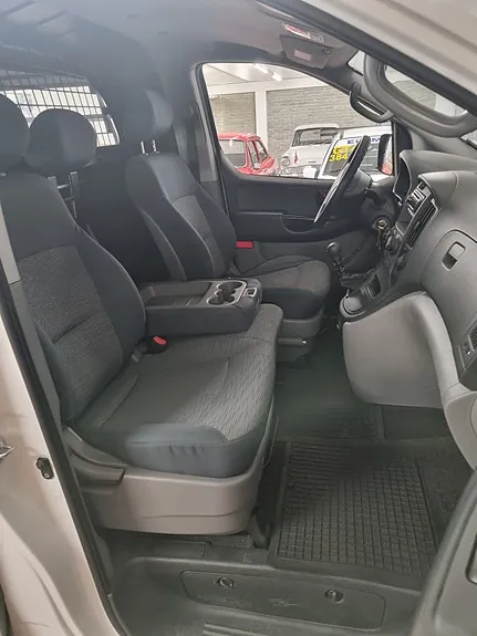 Hyundai H1 2012 photo 5