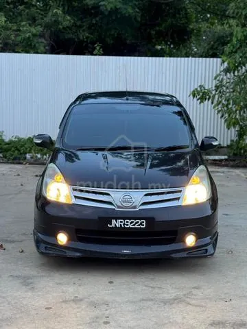 Nissan Grand Livina