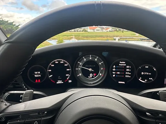 Porsche 911 Turbo S 2020 photo 5