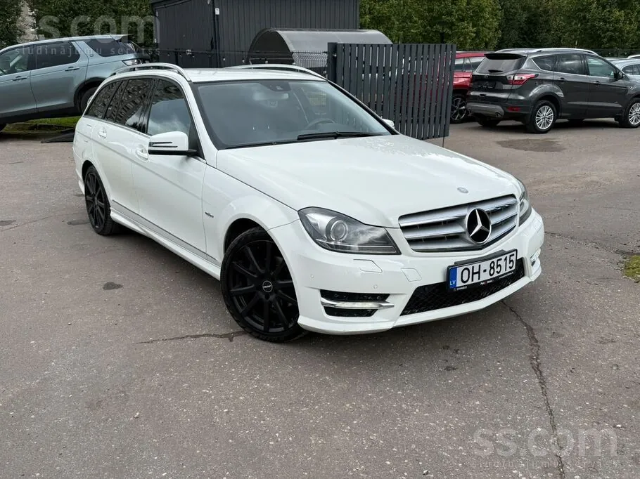 Mercedes-Benz C220 2011 photo 2