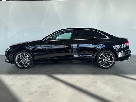 Audi A4 2020 photo 2