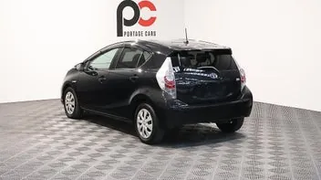 Toyota Aqua 2013 photo 5