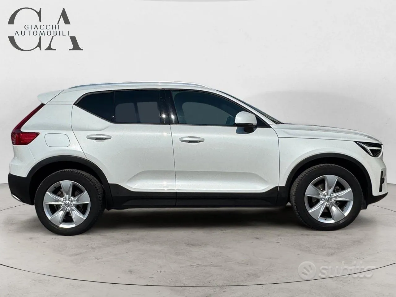 Volvo Xc40 2023 photo 4