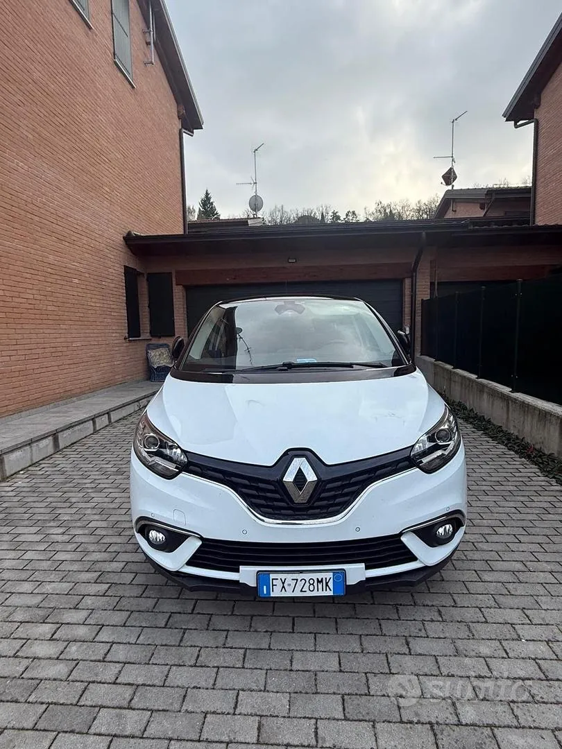 Renault Scenic 2019 photo 2
