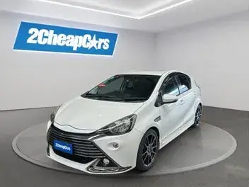 Toyota Aqua 2014 photo 2