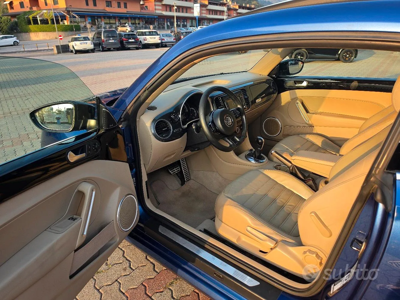 Volkswagen Beetle 2012 photo 4