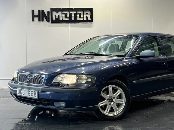 Volvo V70 2004 photo 2