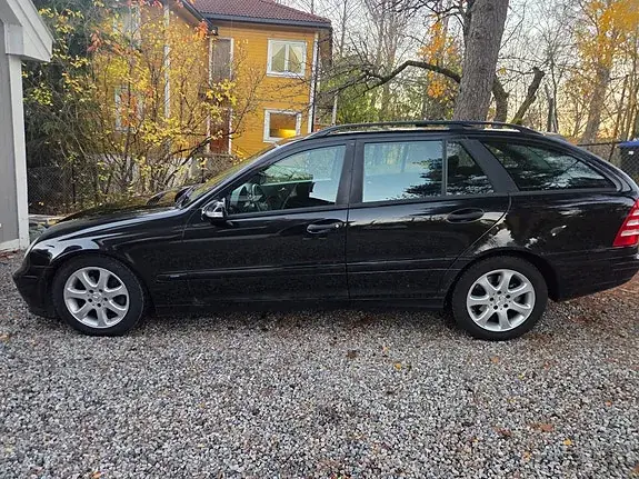 Mercedes-Benz C 220 D 2004 photo 5