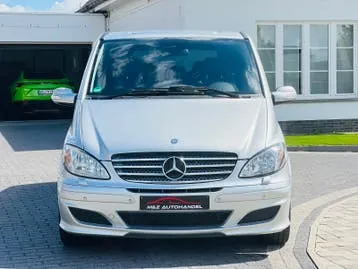 Mercedes-Benz Viano 2009 photo 2
