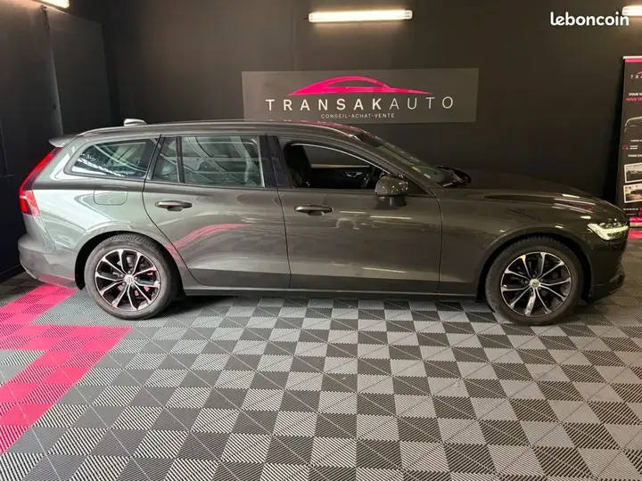 Volvo V60 2019 photo 2
