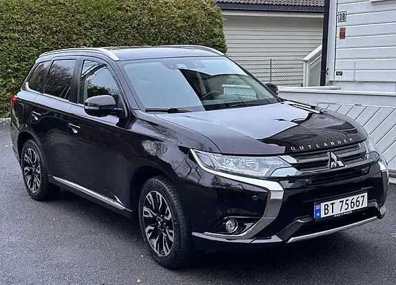 Mitsubishi Outlander 2017 photo 4