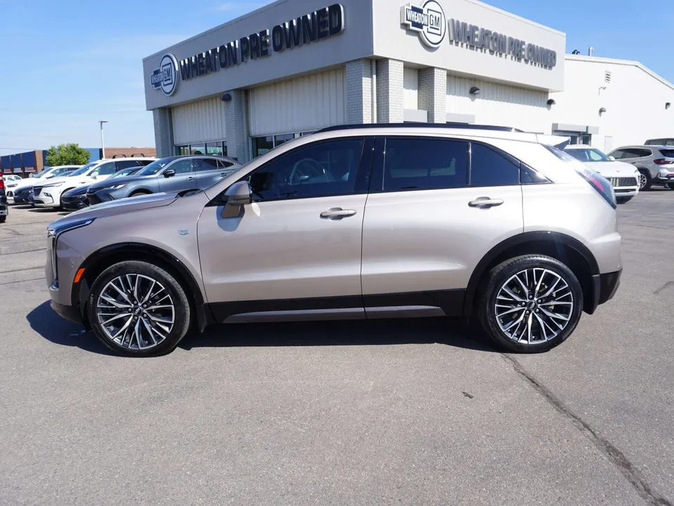 Cadillac Xt4 2025 photo 2