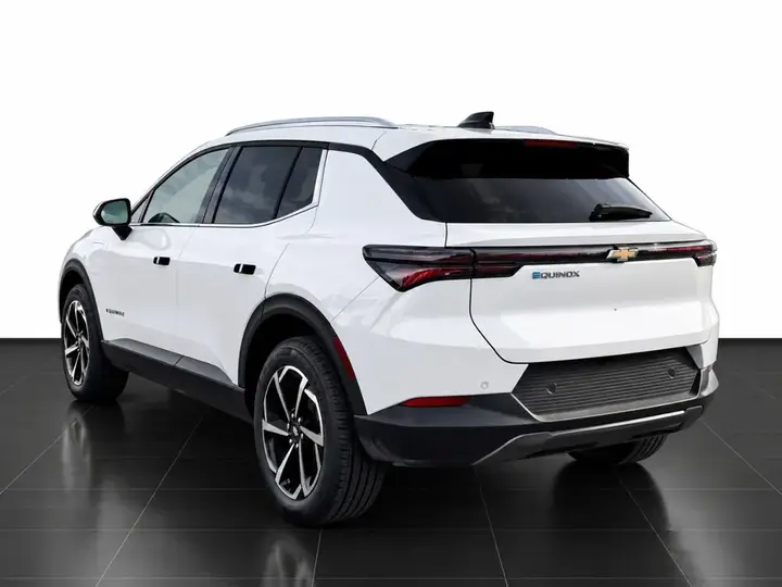 Chevrolet Equinox 2027 photo 3
