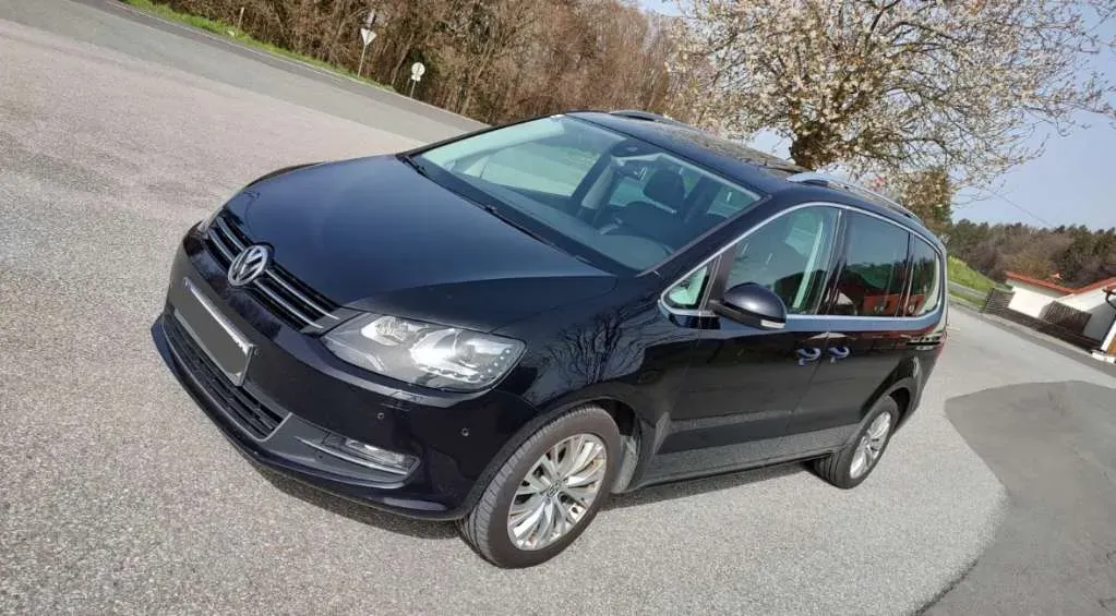 Volkswagen Sharan 2012 photo 2