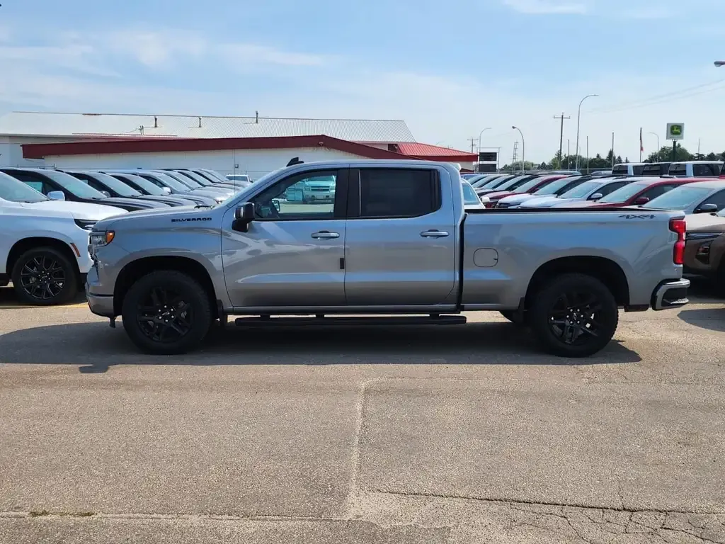 Chevrolet Silverado 1500 2026 photo 3