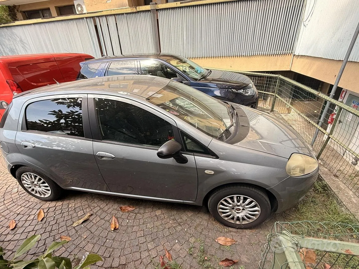 Fiat Punto 2009 photo 2