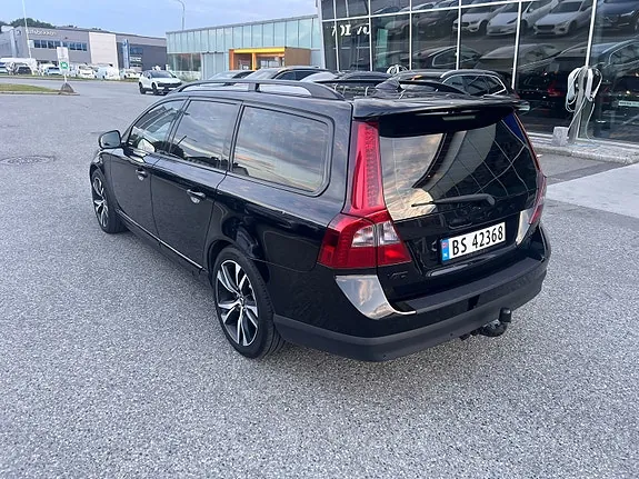 Volvo V70 2012 photo 3