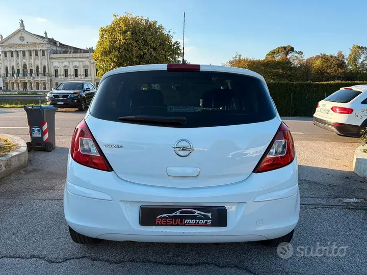 Opel Corsa 2011 photo 5
