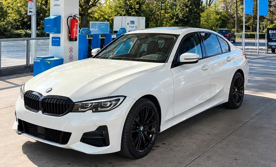BMW 318I