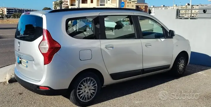 Dacia Lodgy 2014 photo 2