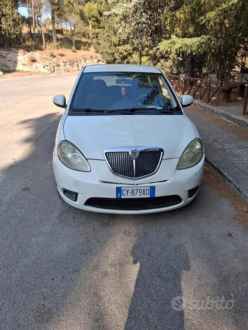 Lancia Ypsilon 2011 photo 4