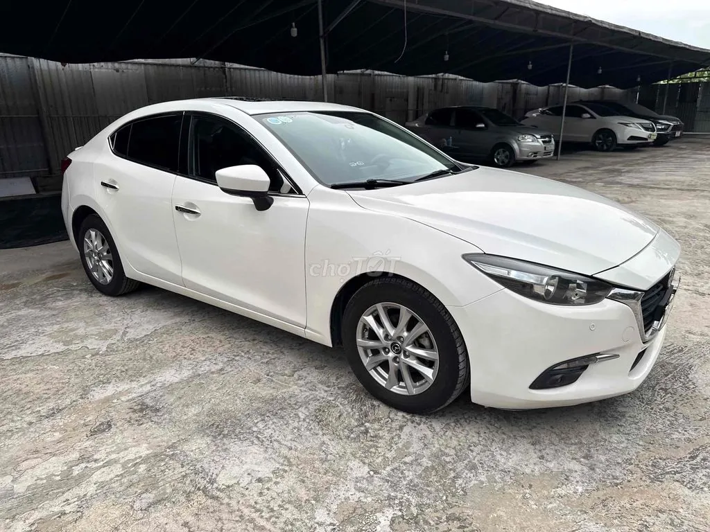 Mazda 3 2019 photo 2
