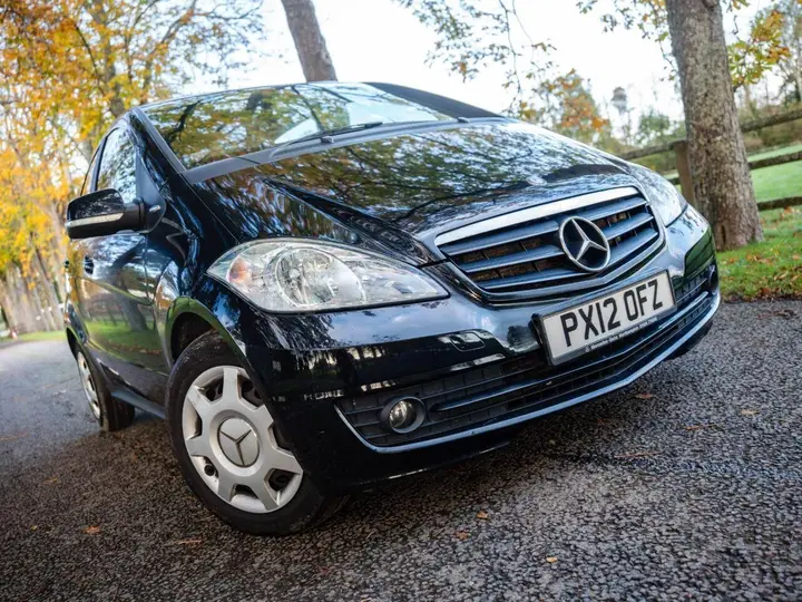 Mercedes-Benz A-Class 2012 photo 4