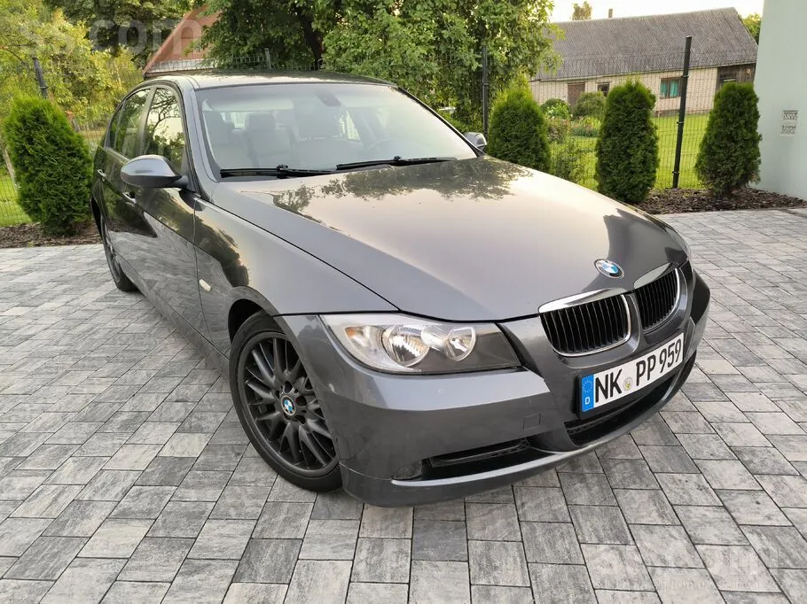 BMW E90