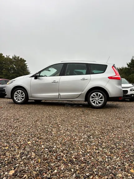 Renault Grand Scenic Iii 2015 photo 3