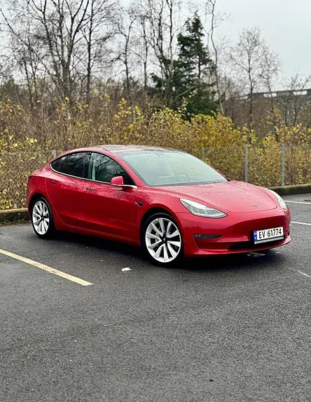 Tesla Model 3 2019 photo 2