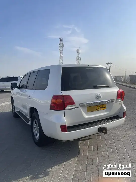 Toyota Land Cruiser 2014 photo 2