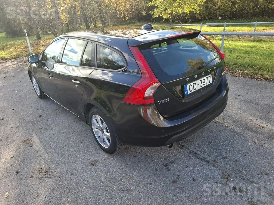 Volvo V60 2011 photo 4