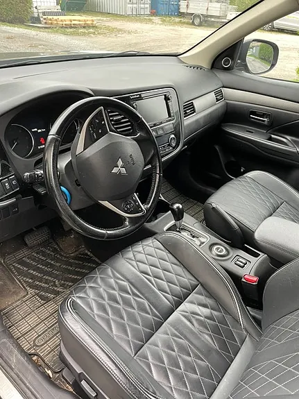 Mitsubishi Outlander 2013 photo 4