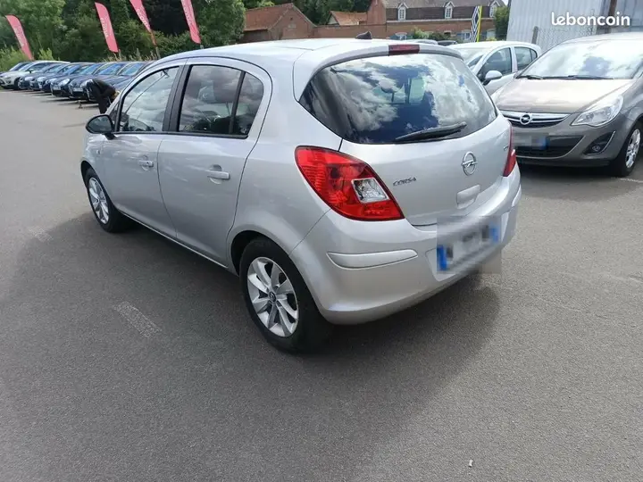 Opel Corsa 2014 photo 4