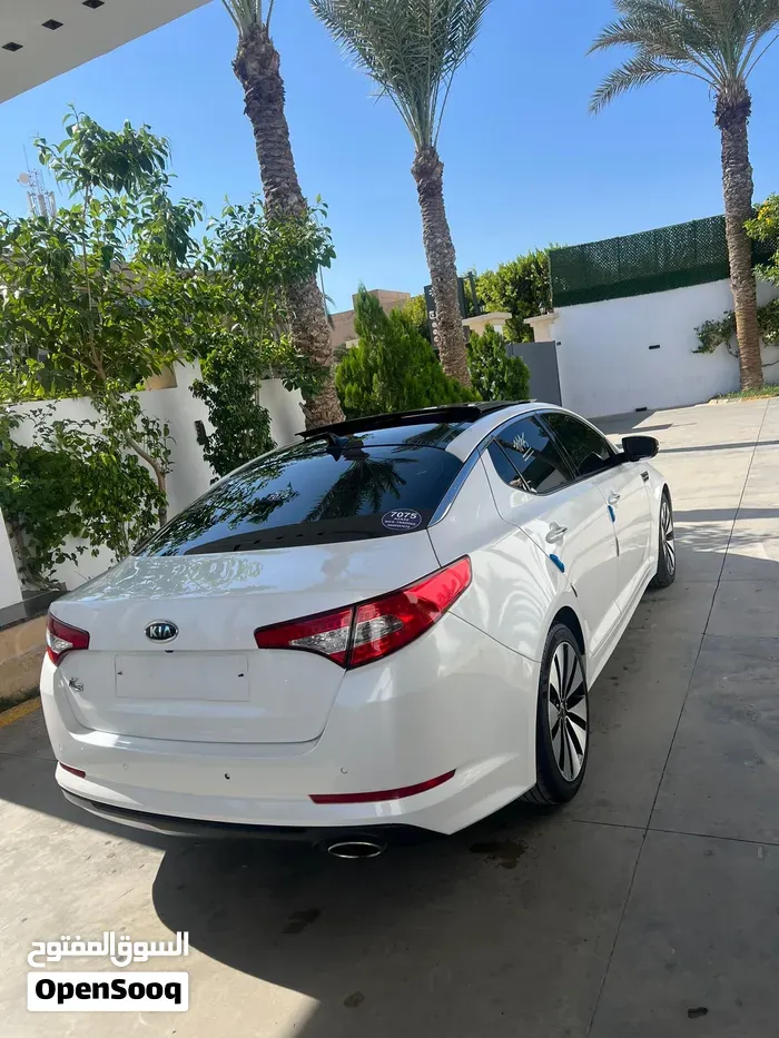 Kia K5 2011 photo 2